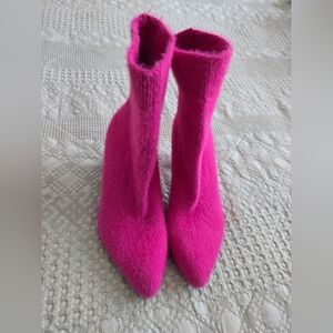 Cuccoo Fuchsia Pointy Toe Fuzzy Knit Heeled Boots Block Heel Size 40